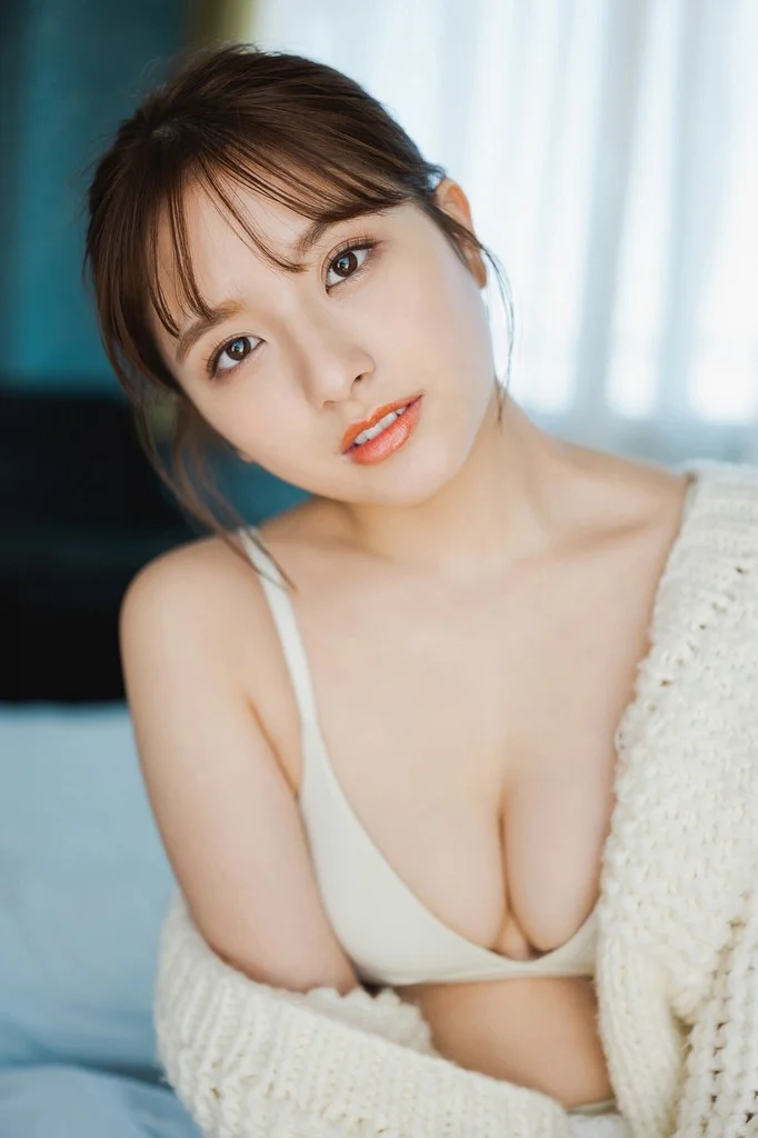 Chloe photo 3